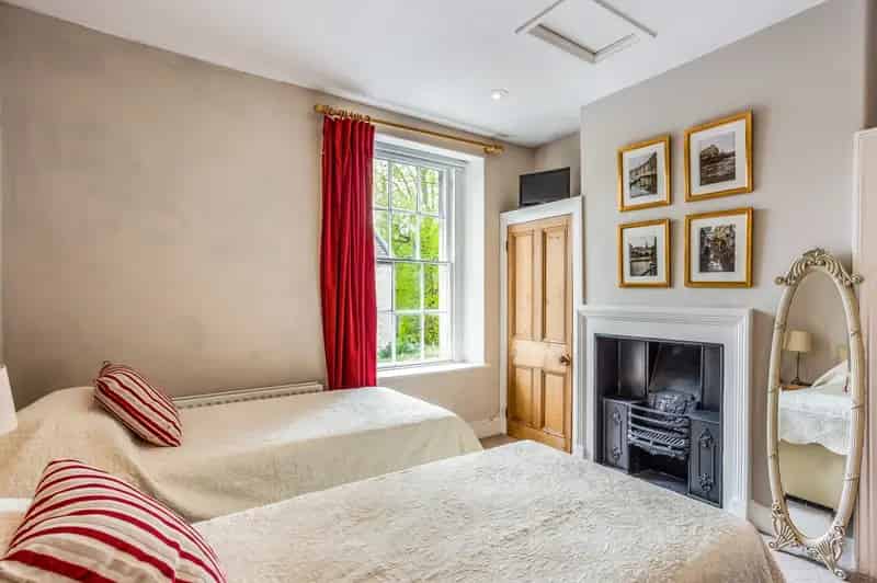 2 Bedroom Grade II Listed Cottage For Sale Weston Bath