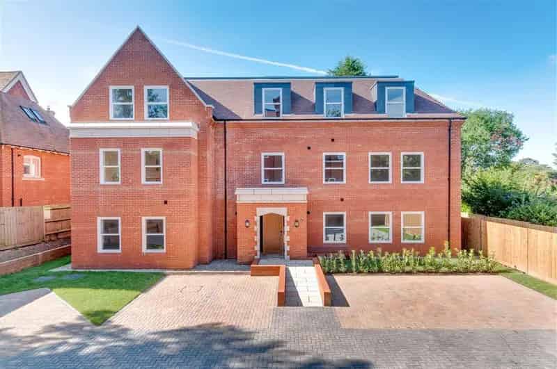Modern 2-Bed Apartment Near City Centre South Canterbury