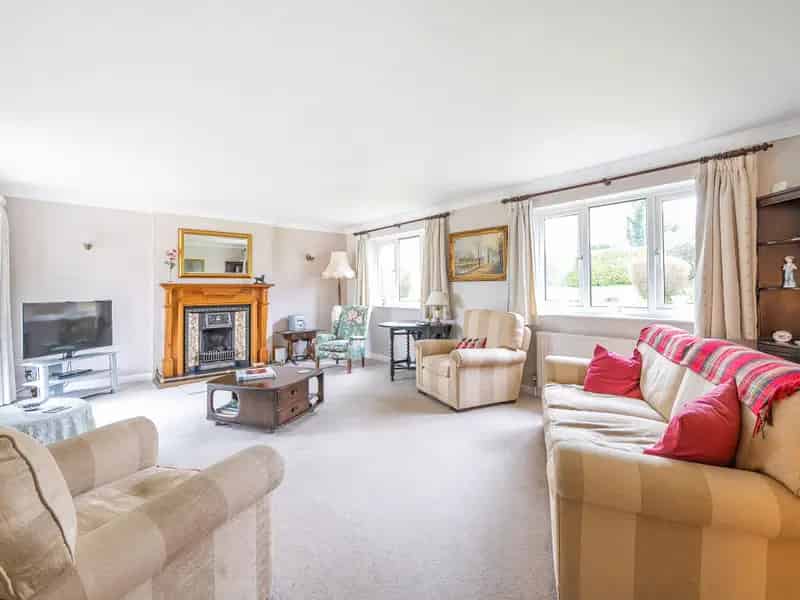 3 Bedroom Detached Bungalow Near Wetherby Town Centre