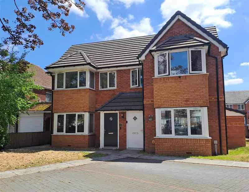 2 Bedroom Semi-Detached House for Sale