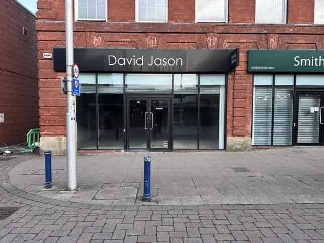 Commercial property For Rent , Cole Street, Scunthorpe, England
