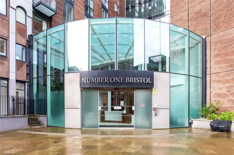 1 Bedroom Apartment to Rent in Number One Bristol