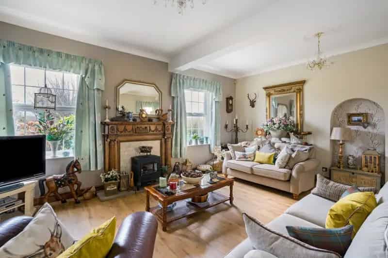 4 Bedroom Detached Former Courthouse Whitminster
