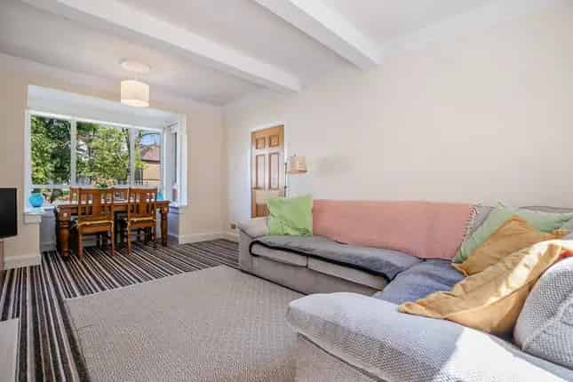 Semi Detached House for Sale in Glasgow G14