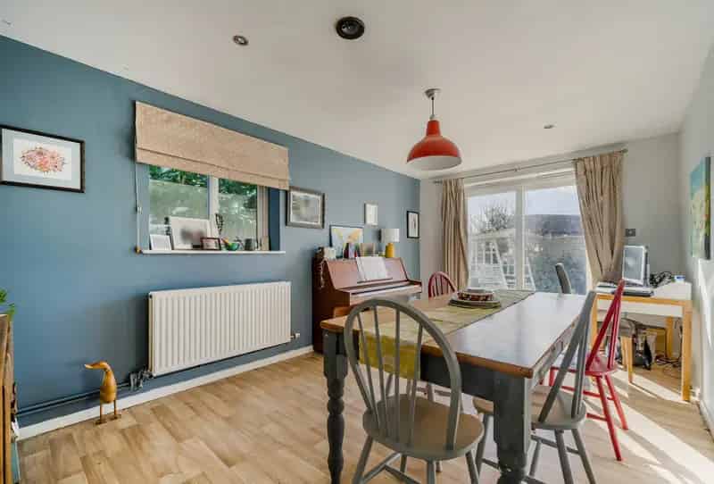 3 Bedroom End Terrace House for Sale