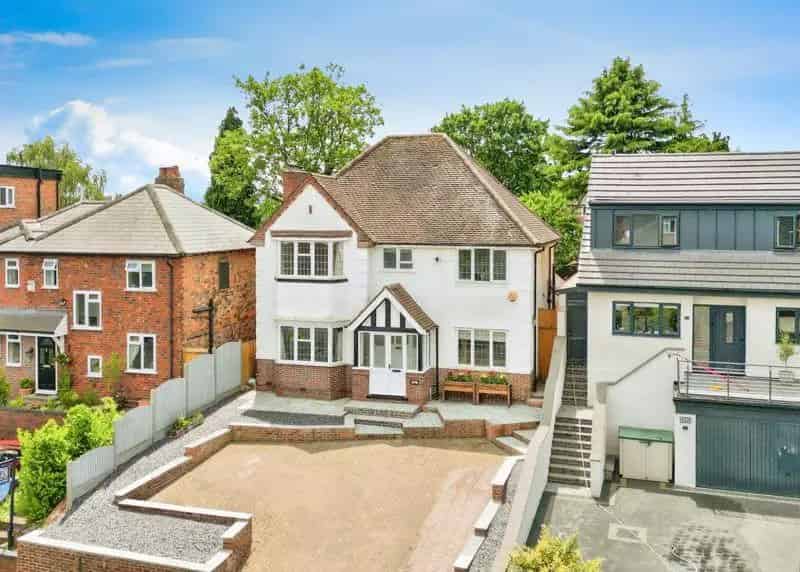 4 Bedroom Detached House for Sale in Sutton Coldfield
