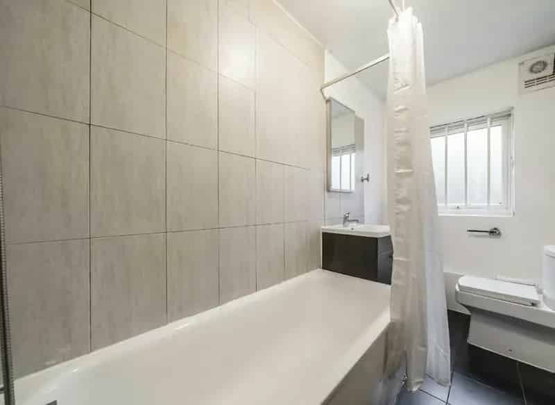 Kennington Studio Flat to Let