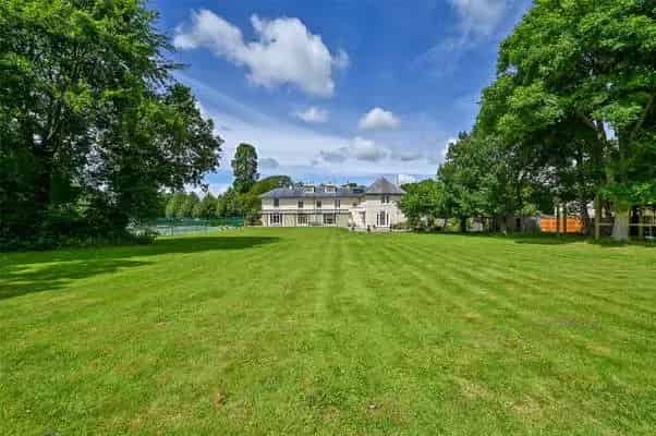 Countryside Period Home with Extensive Gardens and Outbuildings