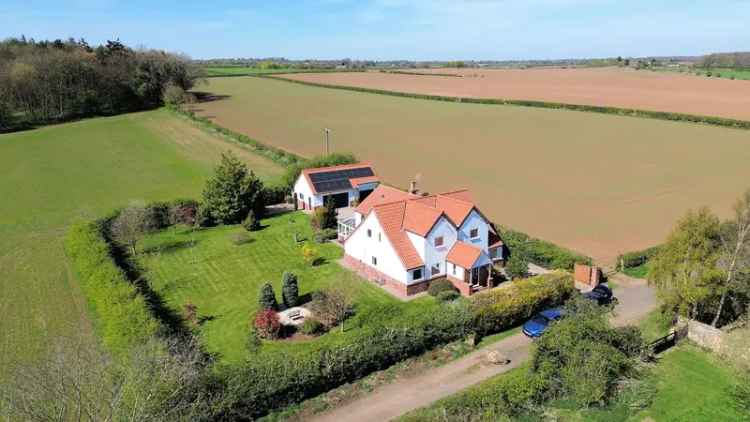 Stunning 4-Bedroom Detached House with Triple Garage and Scenic Views