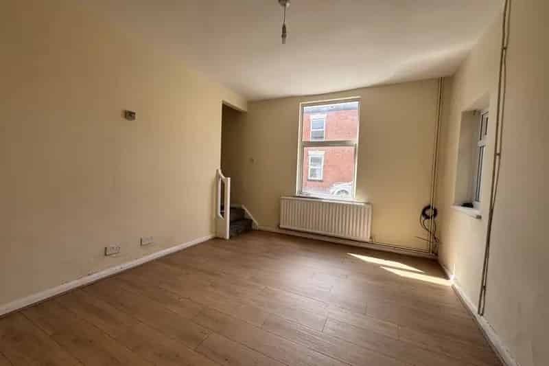 3 Bedroom House in LE3 - Newly Renovated with Garage