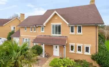 Spacious Family Home Near Exeter Golf Course
