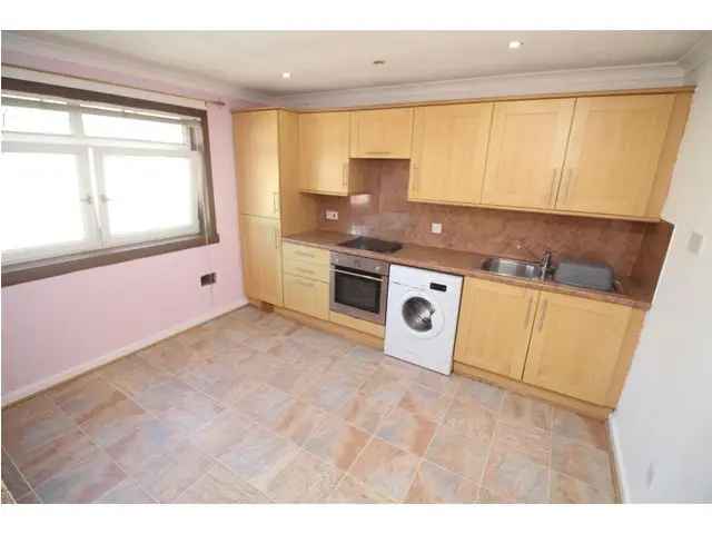 2 Bedroom Flat for Sale - Needs Modernisation