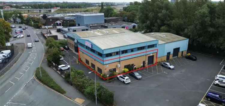 Industrial For Rent in Widnes, England