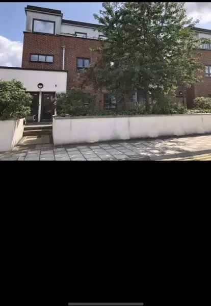 Flat For Rent in Southampton, England