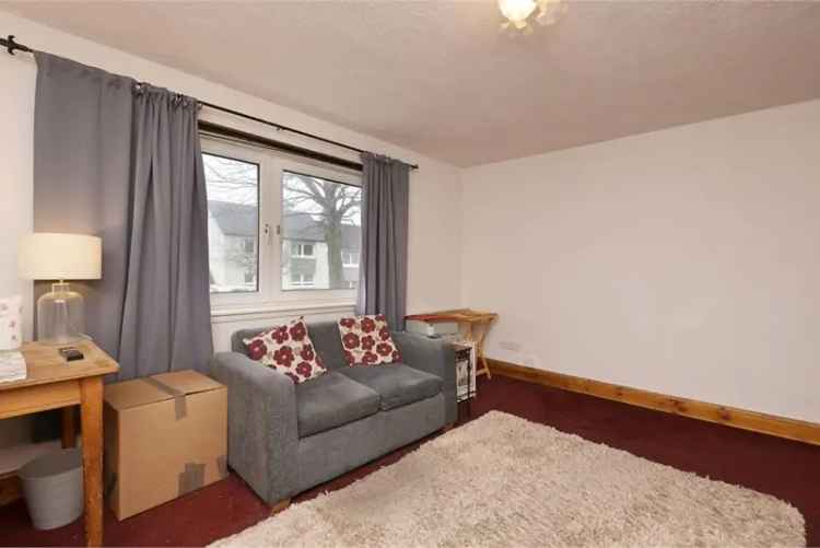 2 Bed Flat Galashiels Ground Floor 2 Double Bedrooms Modern Bathroom Communal Gardens
