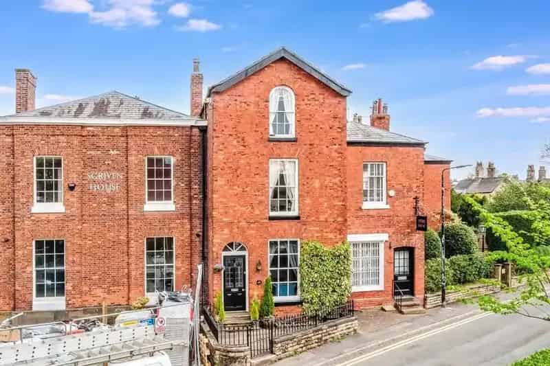3 Bedroom Georgian Terraced House For Sale