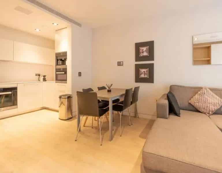 1 Bedroom Apartment House to Rent