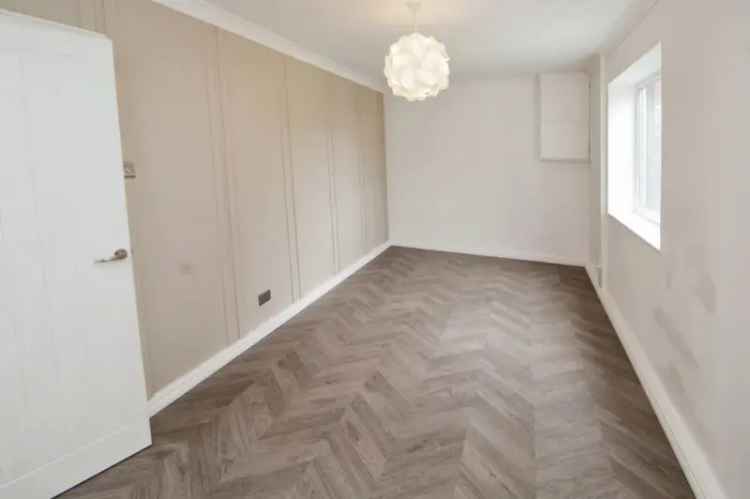 3 Bedroom Mid Terrace House for Sale