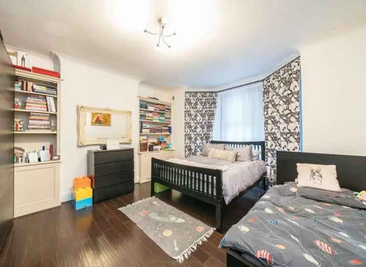 Two Bedroom Ground Floor Apartment Wimbledon