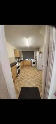 2 Bed Maisonette Woodchurch Spacious Family Home
