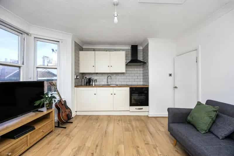 1 Bedroom Apartment for Sale Investor Property First Time Buyer