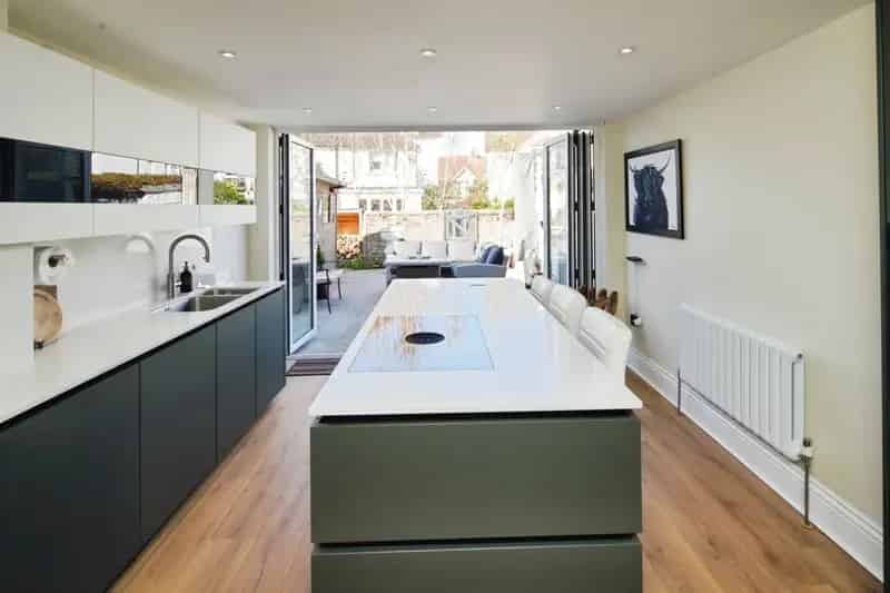 Four Double Bedroom Victorian House Near Worthing Seafront