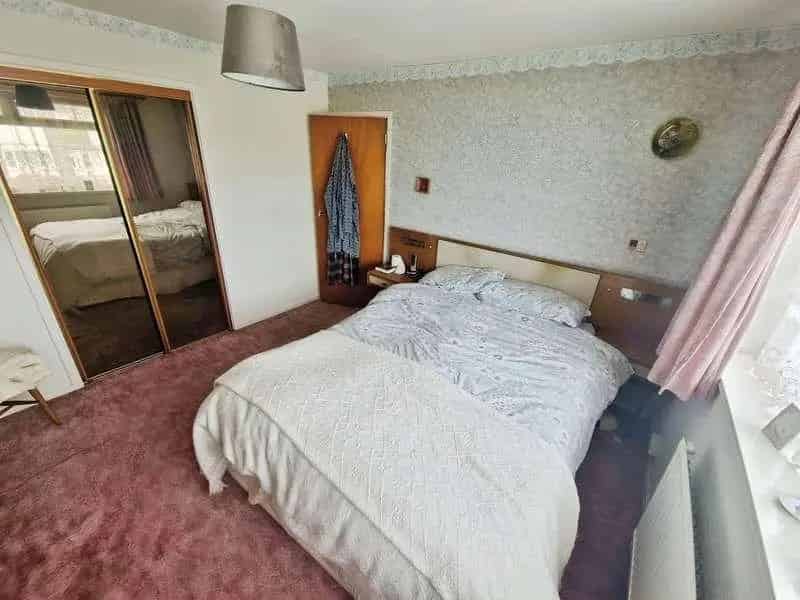 3 Bed Semi-Detached House For Sale Near Excellent Schools and Transport