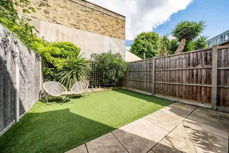 3 Bedroom Victorian Family Home Contemporary Finish