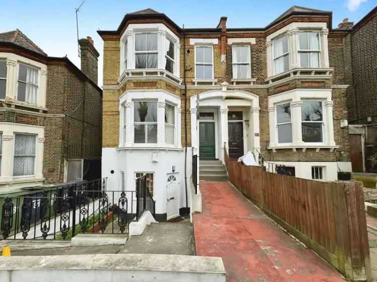 3 Bedroom Flat to Rent London SE14 - Stunning Refurbished Victorian Conversion