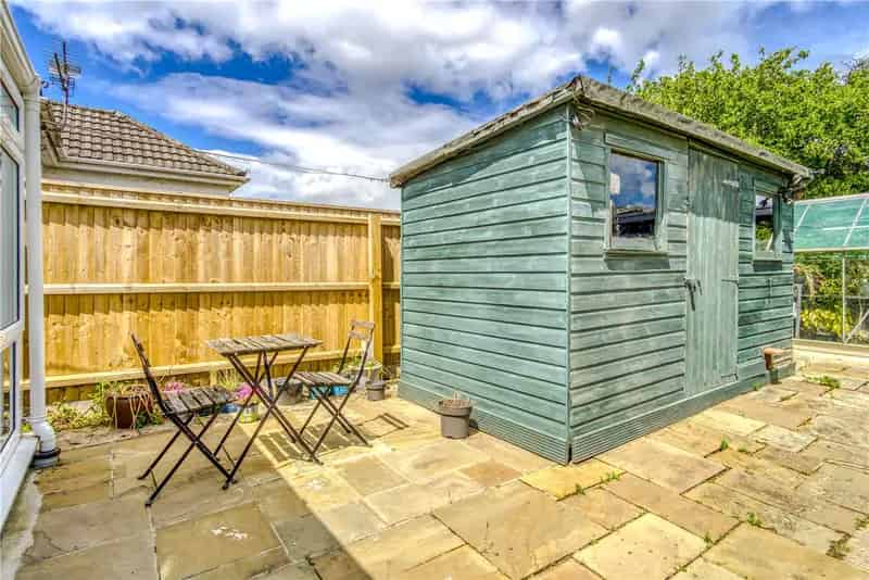 2 Bedroom Bungalow in Poole Parkstone