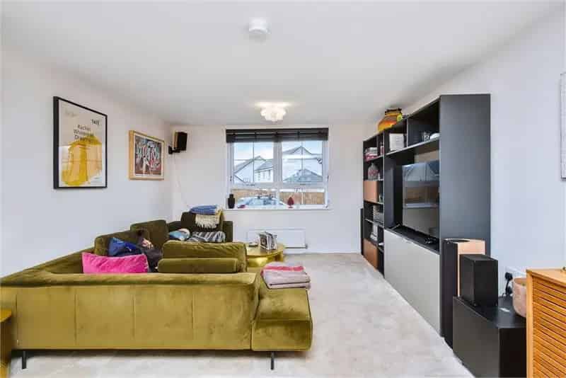 5 Bed Detached House Mortonhall Modern Family Home