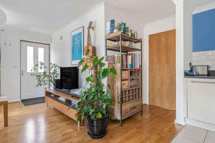 2 Bed Flat for Sale in Central Headington