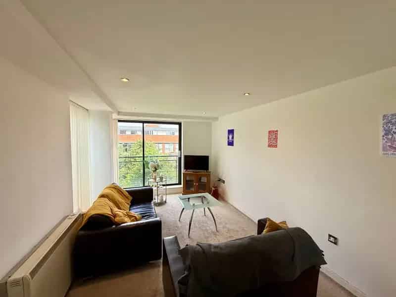 2 Bedroom Apartment near Birmingham City Centre