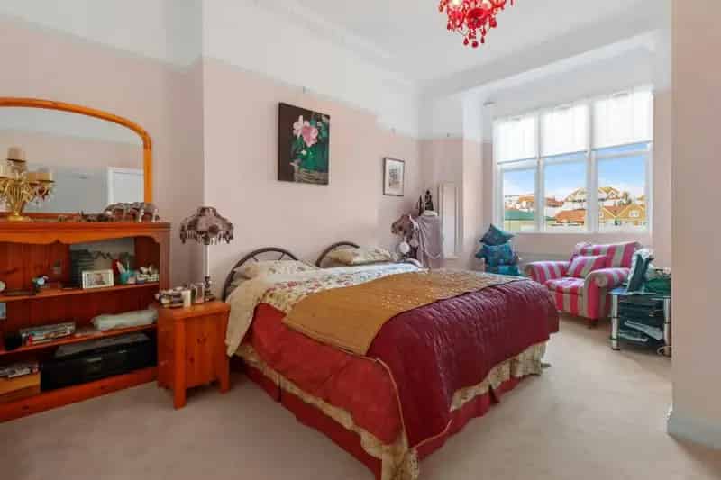4 Bed Seafront Victorian Apartment Bexhill