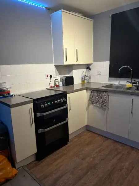 Flat For Rent in Aylesbury, England