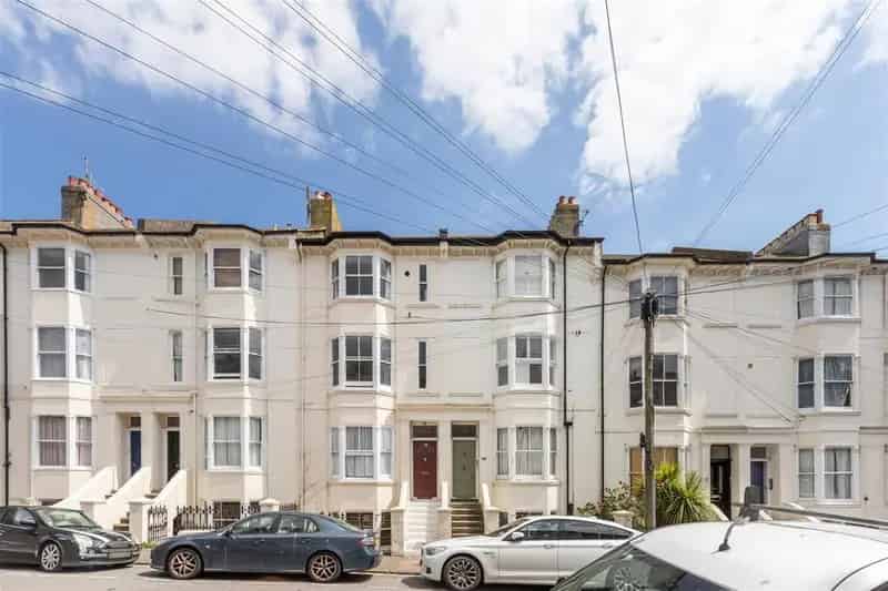 1 Bedroom Apartment for Sale