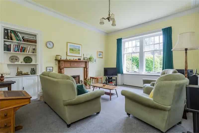 4 Bed Detached House Brookfield 3 Reception Rooms
