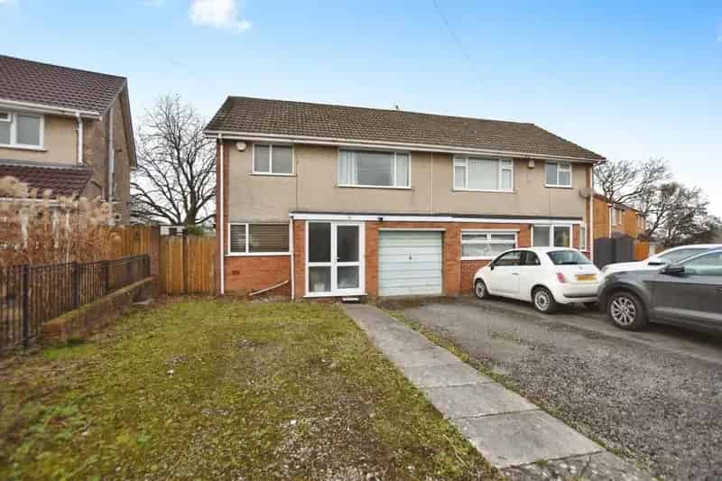 3 Bedroom Semi-Detached House For Sale