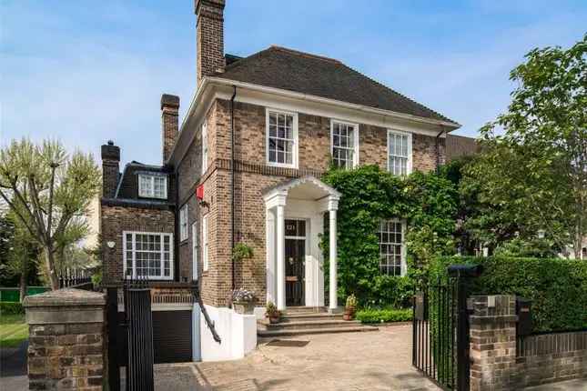 Family Home for Sale in Hamilton Terrace St John's Wood