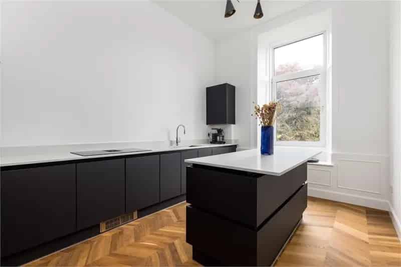 2 Bed Flat Greenhill First Floor Apartment Private Garden