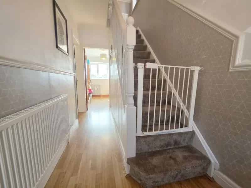 3 Bed 4 Storey Semi Detached House For Sale