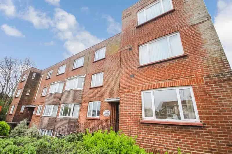 2 Bedroom Flat Moordown Bournemouth