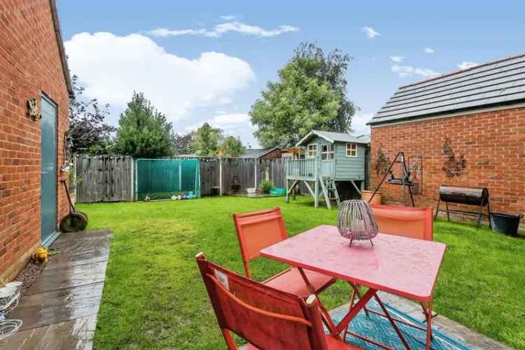 Spacious 4-Bedroom Detached Family Home Near Amenities