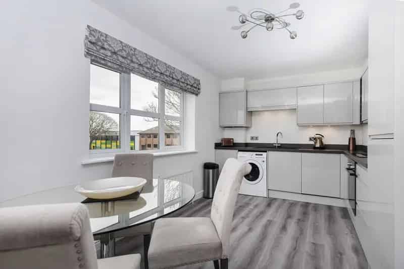 2 Bedroom Apartment House to Rent