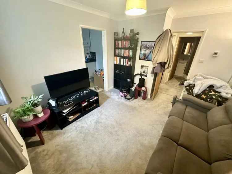 1 Bedroom Ground Floor Flat to Let BEARWOOD