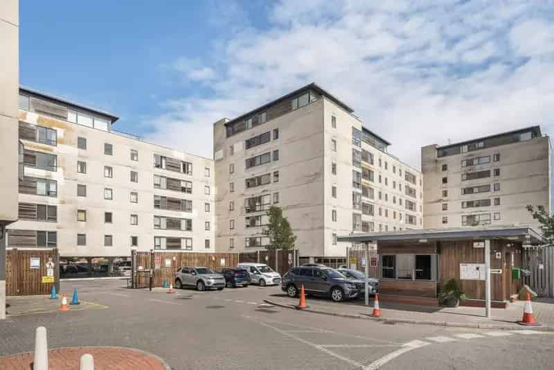 2 Bedroom Apartment for Sale in Cardiff Bay