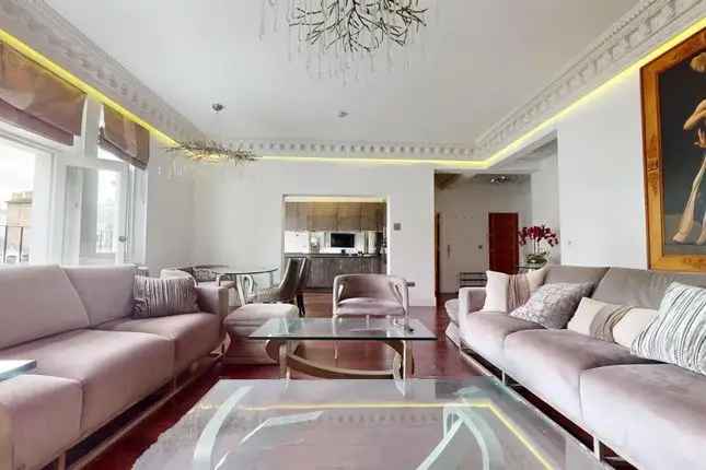 Flat for sale in Palace Gate, London W8