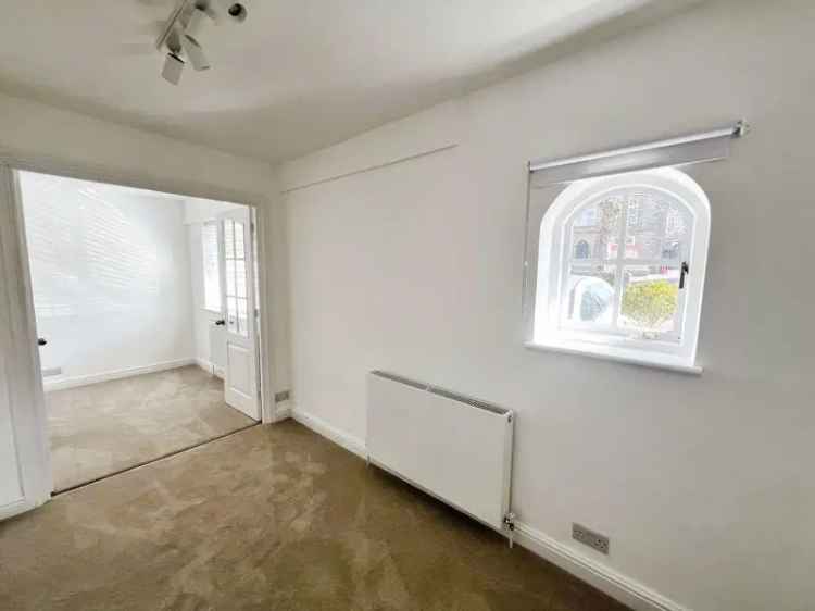 4 Bedroom Detached House Smithills Bolton