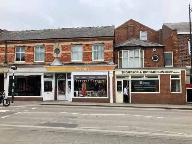 Sleaford Town Centre Retail Office Premises 3089 sq ft Parking