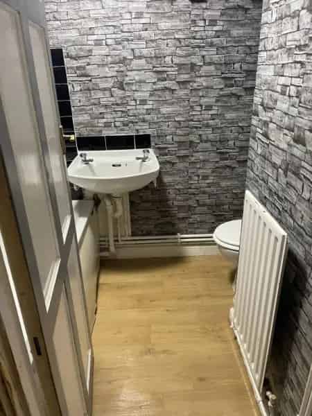 3 Bedroom House Haywards Heath Close to Schools and Amenities